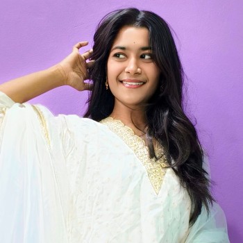 Yashita Kharatmol